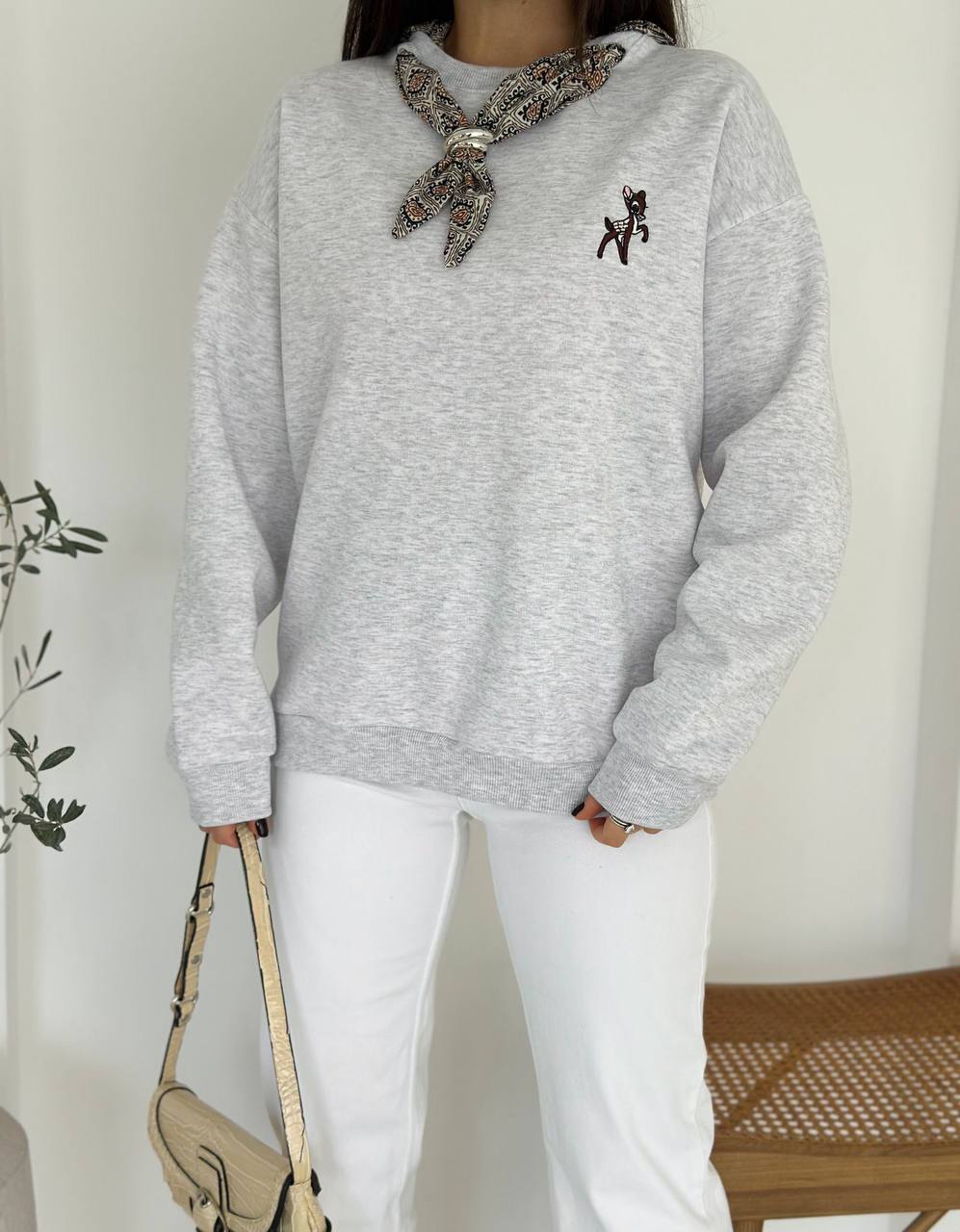 Scarf Detail Sweatshirt 🦌