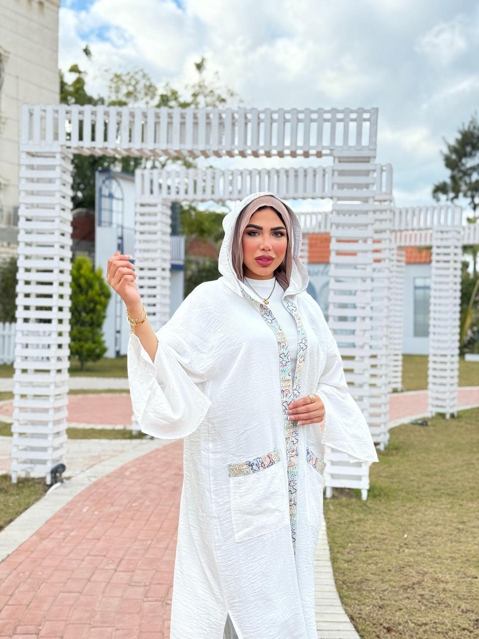 COLORFUL WHITE KAFTAN