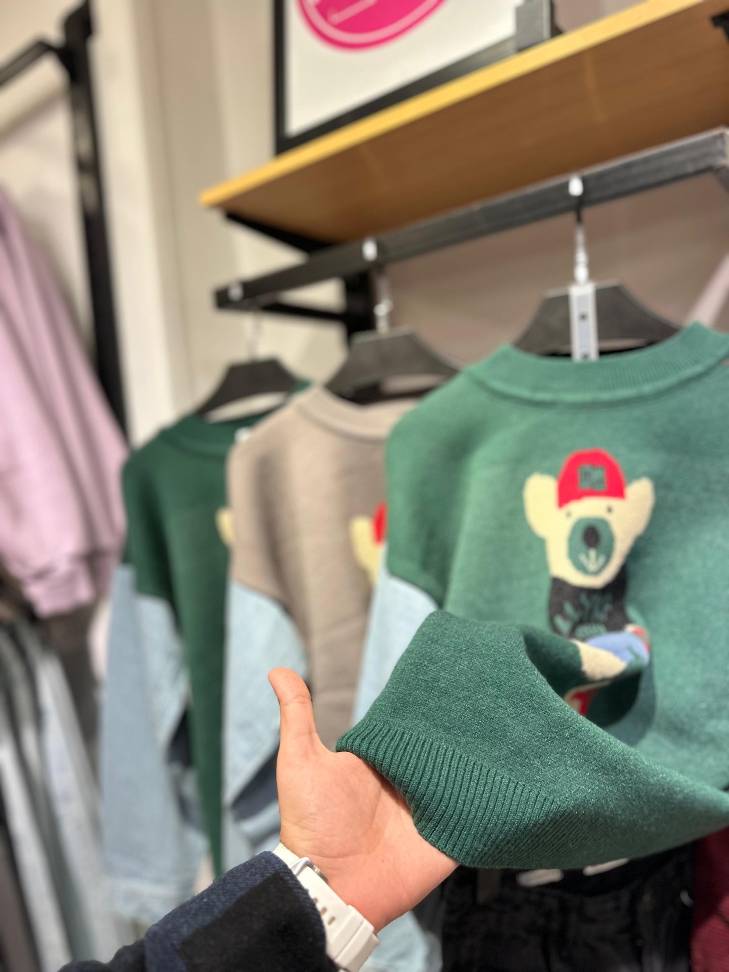 pullover with jeans sleevs